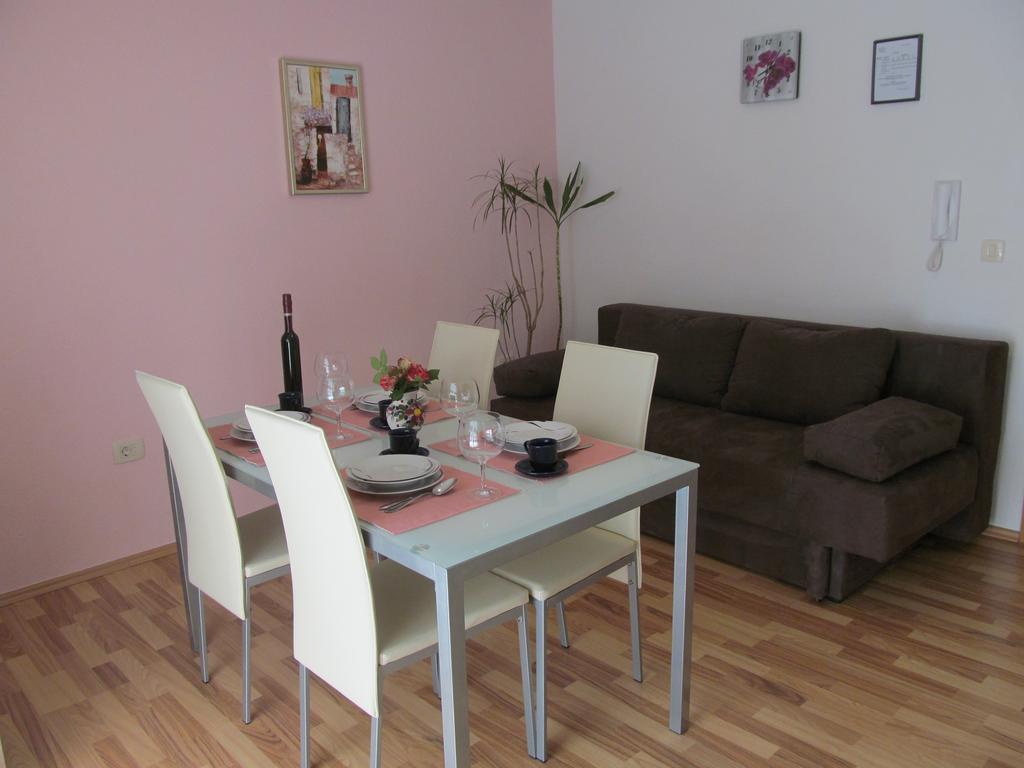 Apartment Danese بروماجنا الغرفة الصورة